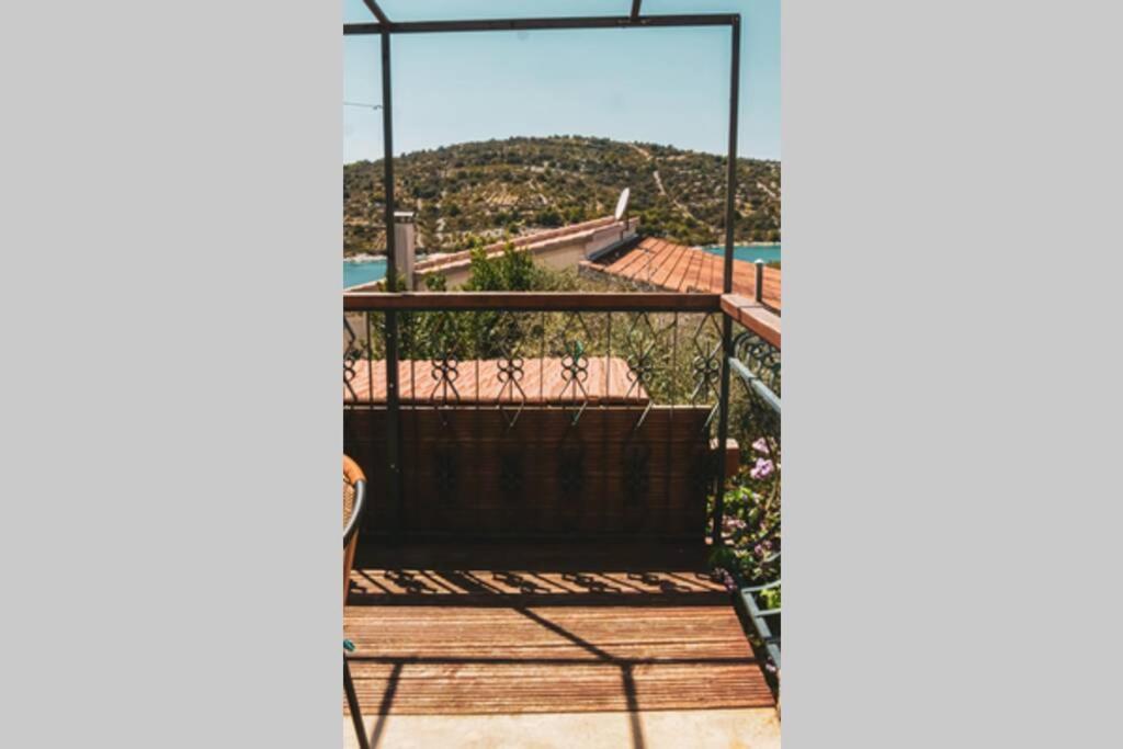 One Bedroom Apartment With Terrace And Seaview - B Sevid Luaran gambar